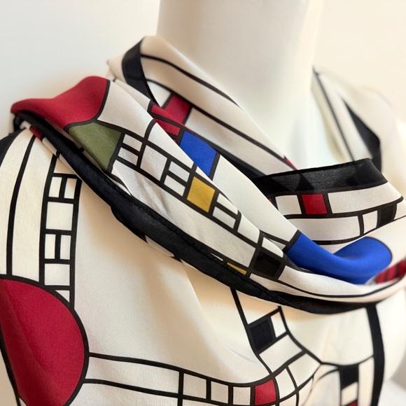 Frank Lloyd Wright Signature Geometric Long Scarf – 12" × 59" – Excellent Cond - Picture 4 of 6